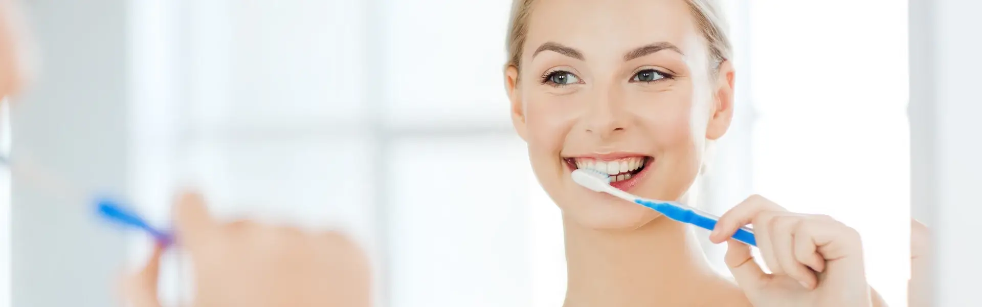 כיצד לנקות את השיניים לאחר הסרת שיני בינה